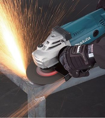 Болгарка Makita GA7020RF